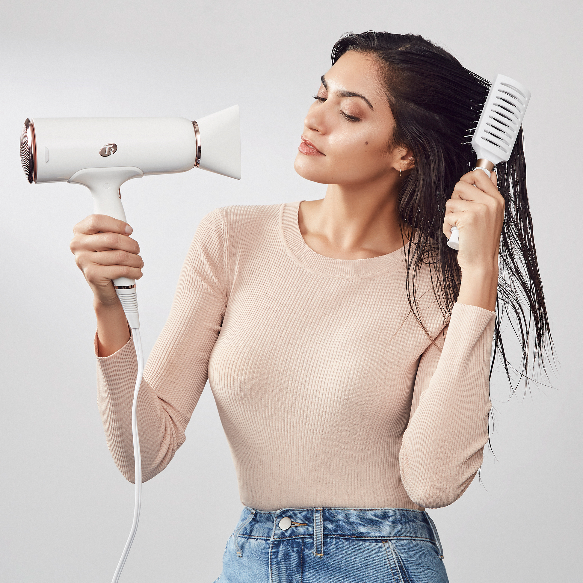 Il y a la coupe, salon, coiffure, la prairie, meilleurs vendeurs, T3: Brosse Perforée