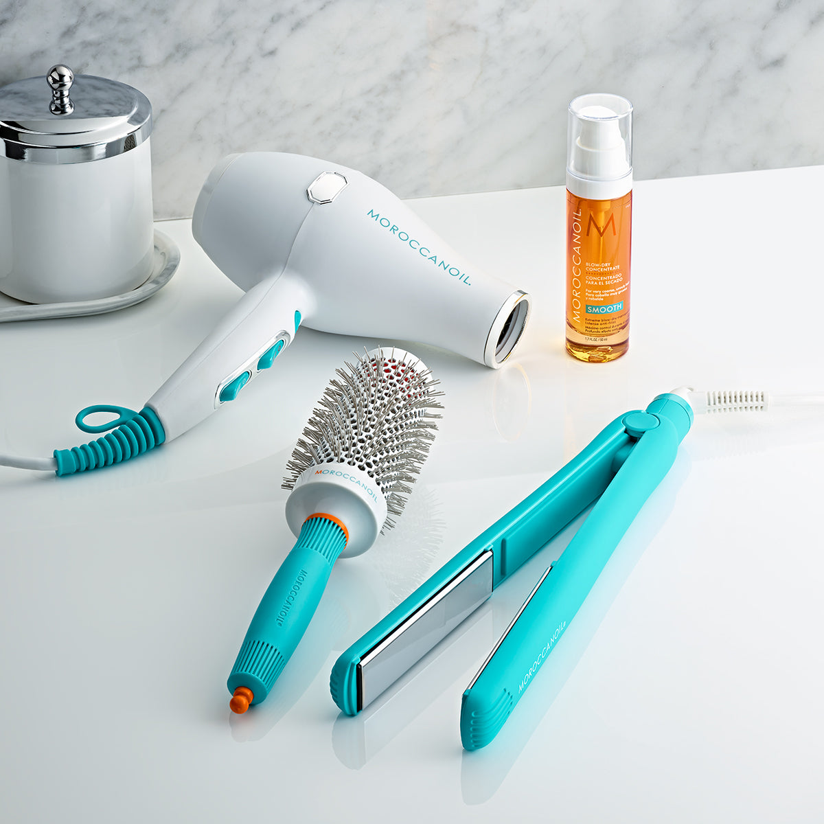 Il y a la coupe, salon, coiffure, la prairie, meilleurs vendeurs, Moroccanoil, Brosse ronde